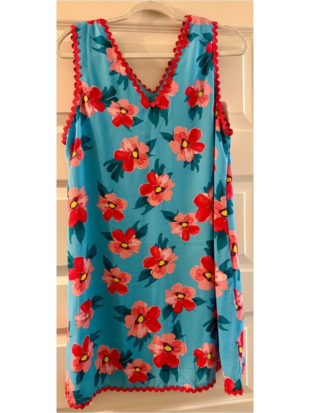NWT Emily Wonder Blue Pink Floral V-Neck Shift Dress with Rick Rack Trim